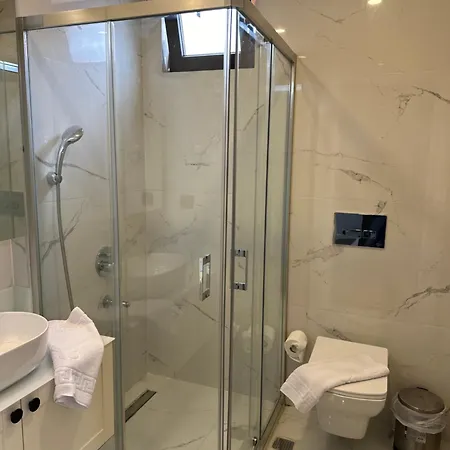Kundu Luxury Heated Pool Villa *